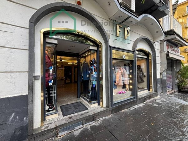 negozio in vendita a Napoli in zona Pendino / San Giuseppe