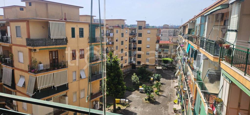 appartamento in vendita a Napoli in zona Soccavo