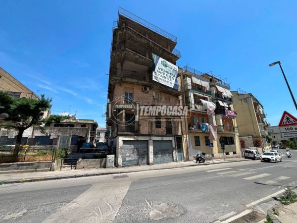 appartamento in vendita a Napoli in zona Capodichino