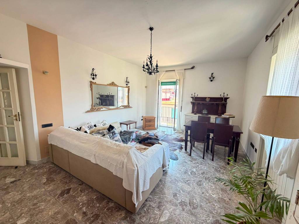 appartamento in vendita a Napoli in zona Bagnoli