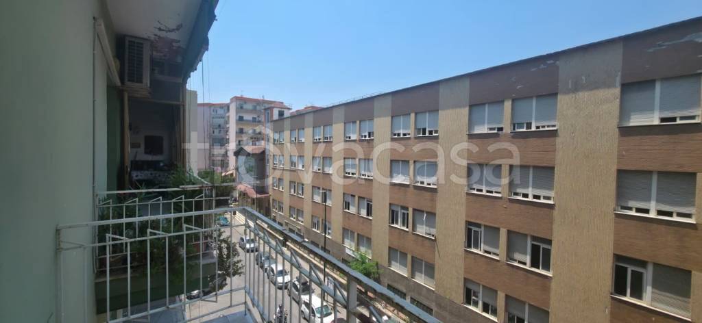appartamento in vendita a Napoli in zona Fuorigrotta