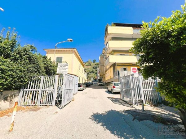 appartamento in vendita a Napoli in zona Bagnoli