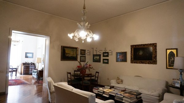 appartamento in vendita a Napoli in zona San Ferdinando