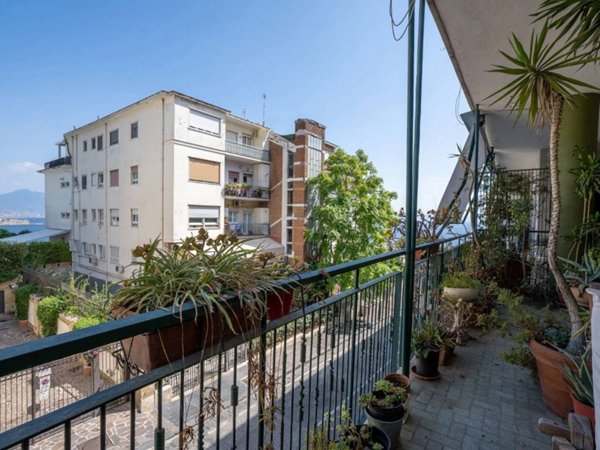 appartamento in vendita a Napoli in zona Posillipo