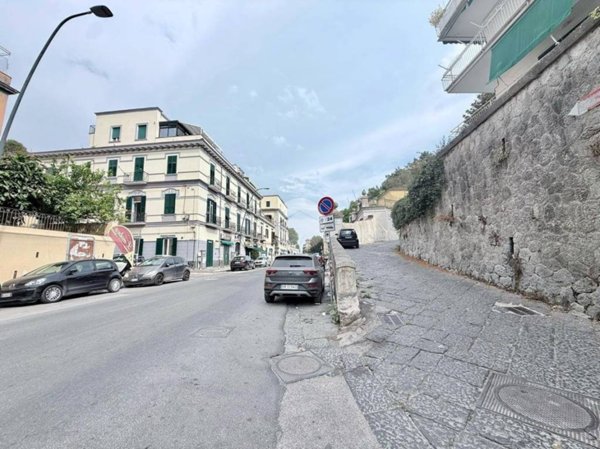 monolocale in vendita a Napoli in zona Posillipo