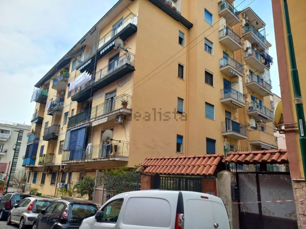 appartamento in vendita a Napoli in zona Bagnoli