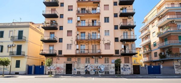 appartamento in vendita a Napoli in zona Bagnoli