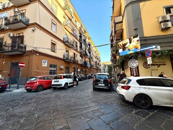appartamento in vendita a Napoli in zona San Lorenzo