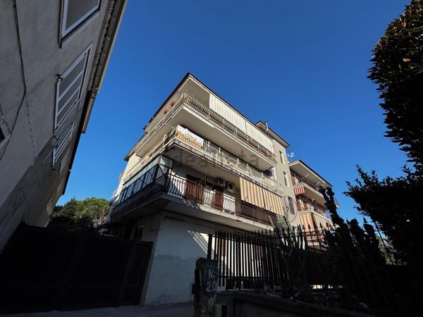 appartamento in vendita a Napoli in zona Bagnoli