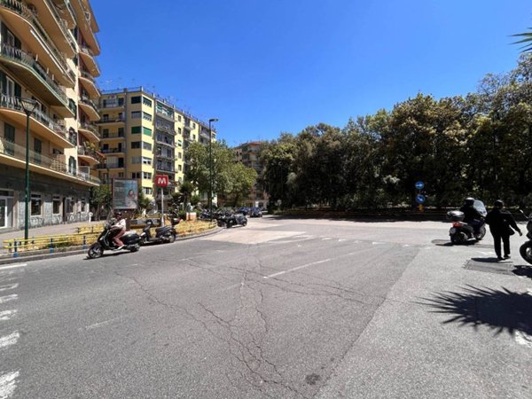 appartamento in vendita a Napoli in zona Arenella
