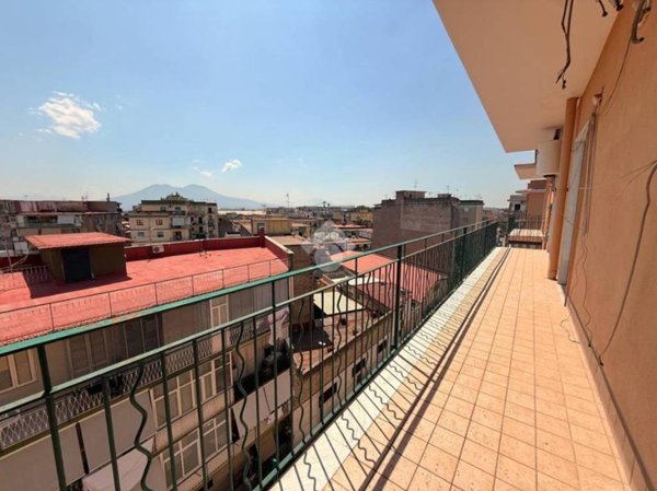 appartamento in vendita a Napoli in zona Secondigliano
