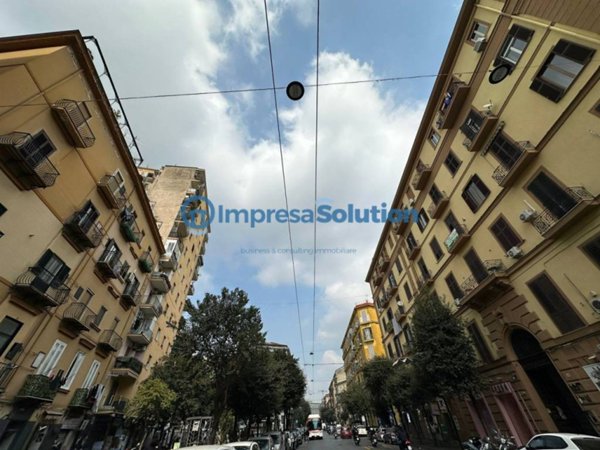 negozio in vendita a Napoli in zona Pendino / San Giuseppe