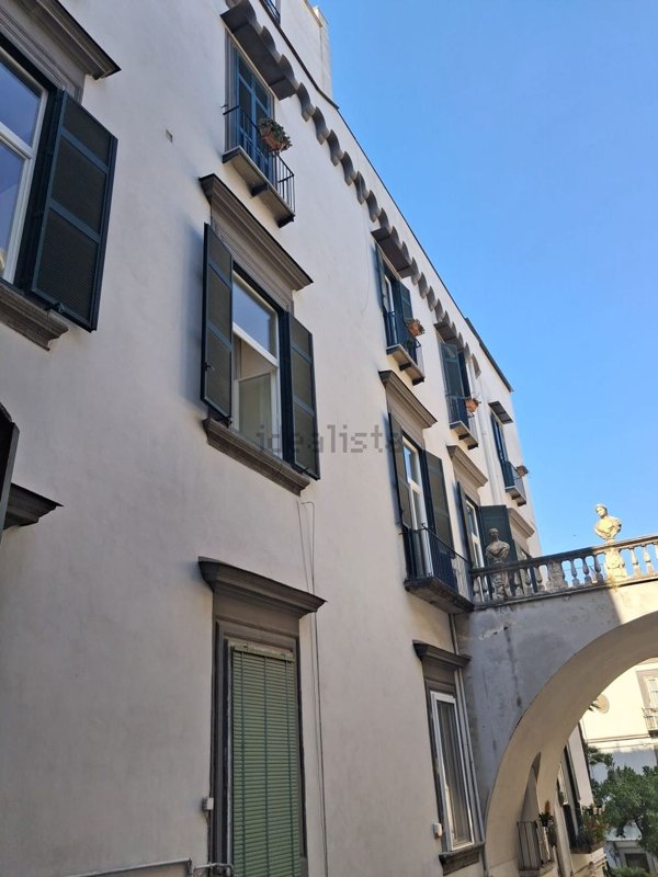 appartamento in vendita a Napoli in zona San Lorenzo