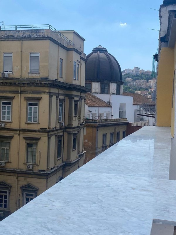appartamento in vendita a Napoli in zona San Lorenzo
