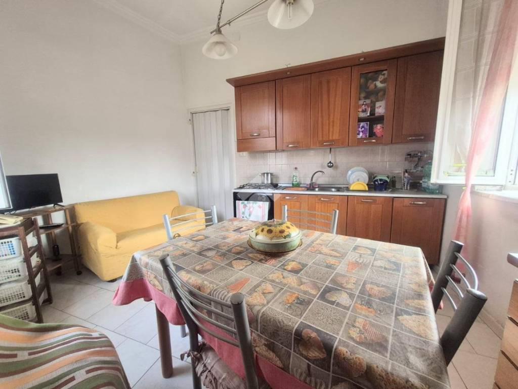 appartamento in vendita a Napoli in zona Poggioreale