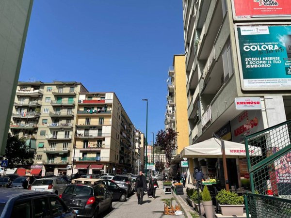 appartamento in vendita a Napoli in zona Fuorigrotta