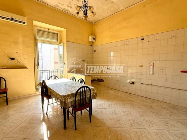 appartamento in vendita a Napoli in zona Vicaria