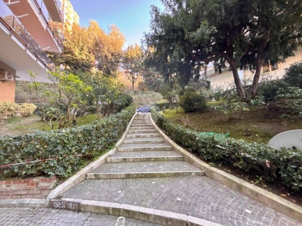 appartamento in vendita a Napoli in zona Arenella
