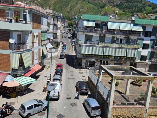 appartamento in vendita a Napoli in zona Soccavo