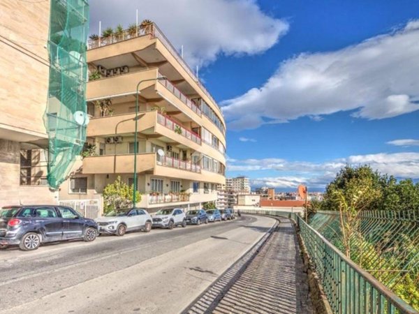 appartamento in vendita a Napoli in zona Posillipo