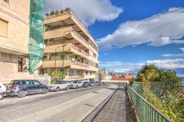 appartamento in vendita a Napoli in zona Posillipo