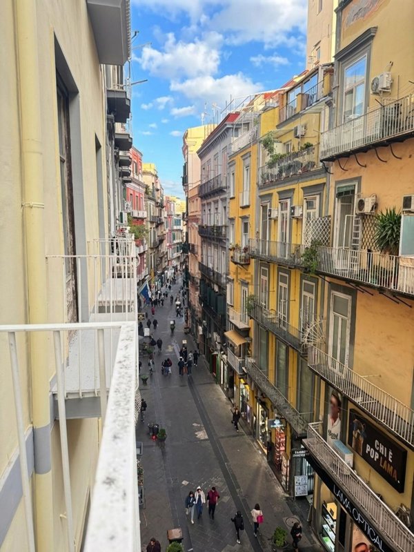 appartamento in vendita a Napoli in zona San Ferdinando