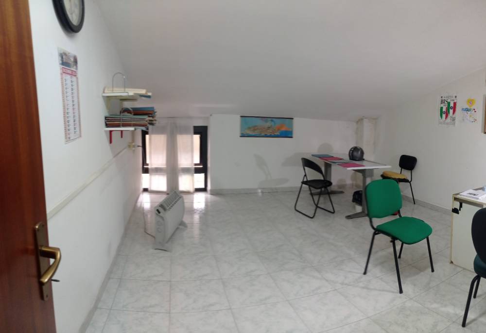 appartamento in vendita a Napoli in zona Pianura