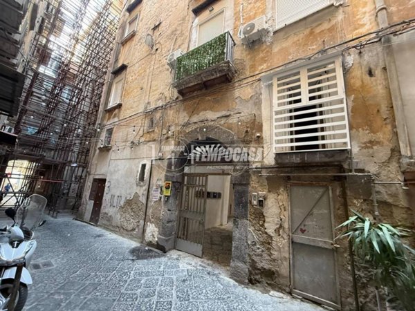 appartamento in vendita a Napoli in zona San Lorenzo
