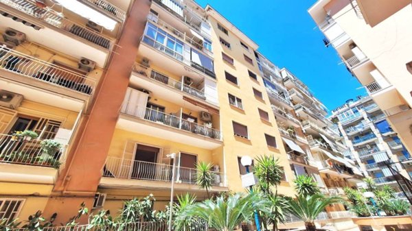 appartamento in vendita a Napoli in zona Arenella