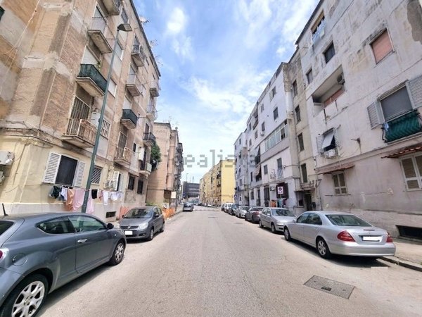 appartamento in vendita a Napoli in zona Poggioreale
