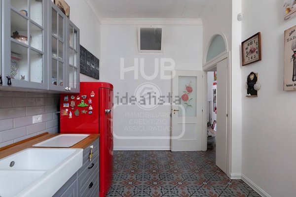 appartamento in vendita a Napoli in zona San Lorenzo