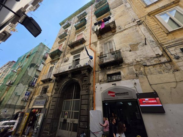 appartamento in vendita a Napoli in zona Stella