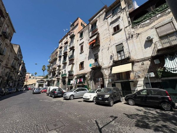 appartamento in vendita a Napoli in zona Stella