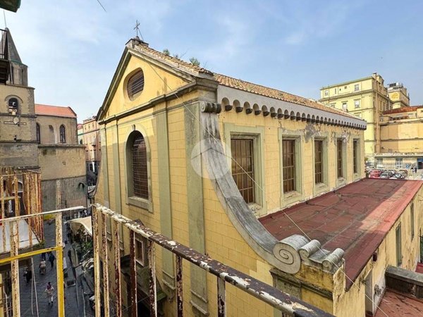 appartamento in vendita a Napoli in zona San Lorenzo