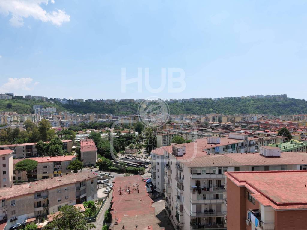 appartamento in vendita a Napoli in zona Bagnoli