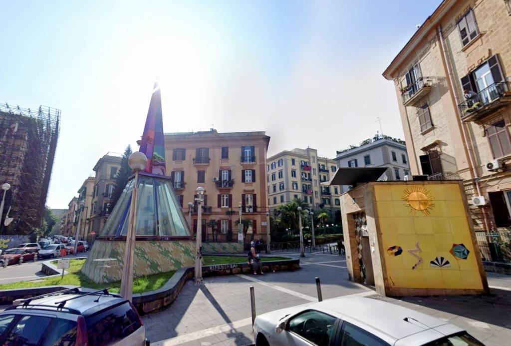 appartamento in vendita a Napoli in zona Stella