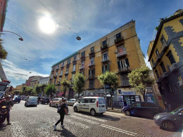 appartamento in vendita a Napoli in zona Stella