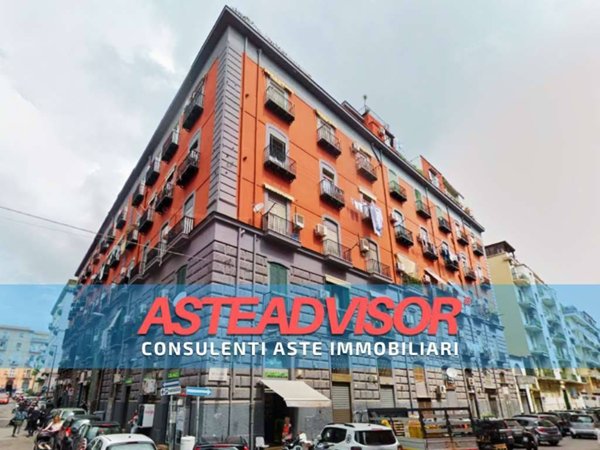 appartamento in vendita a Napoli in zona San Carlo all'Arena
