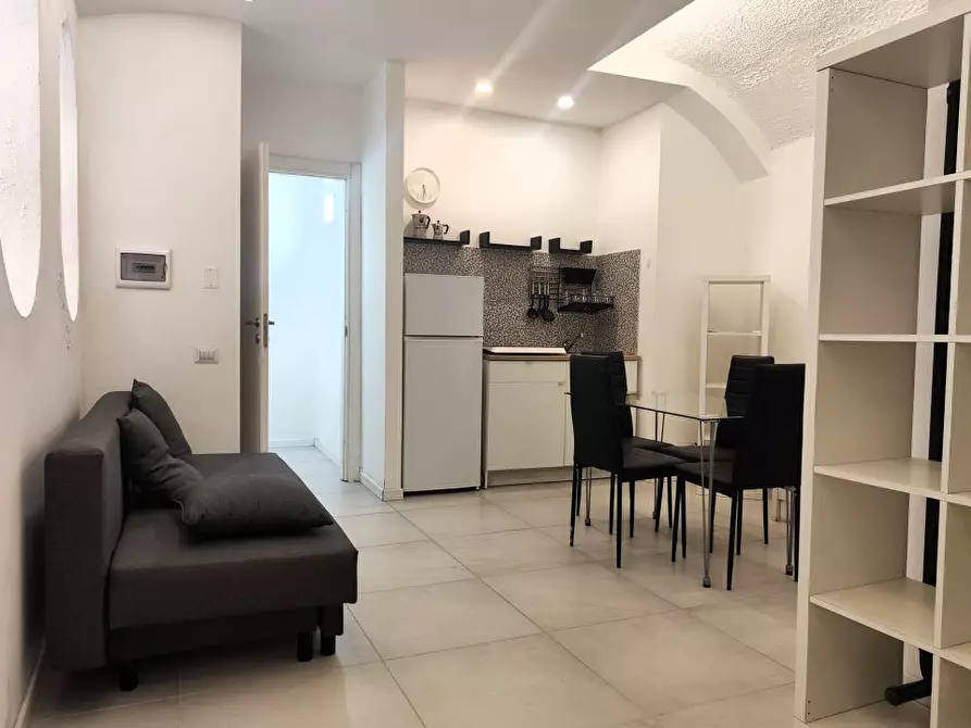 appartamento in vendita a Napoli in zona Chiaia