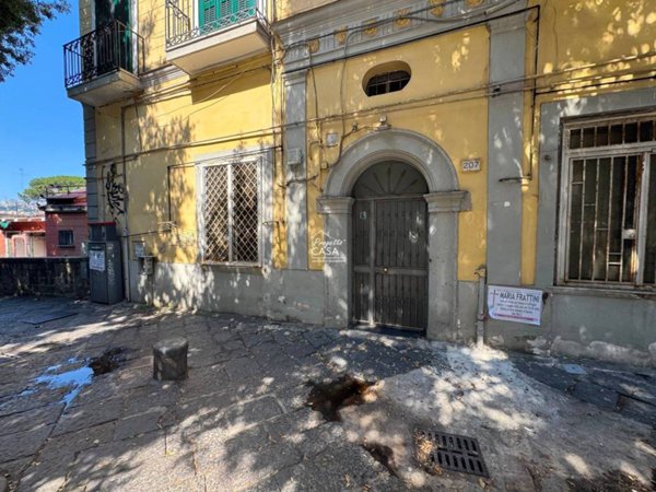 appartamento in vendita a Napoli in zona Stella