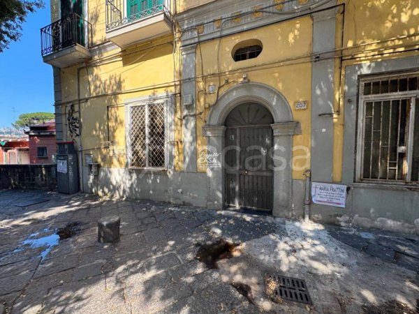 appartamento in vendita a Napoli in zona Stella