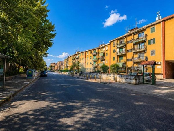 appartamento in vendita a Napoli in zona Soccavo