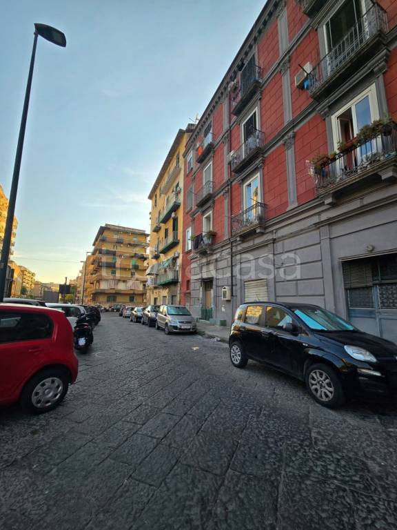appartamento in vendita a Napoli in zona Fuorigrotta