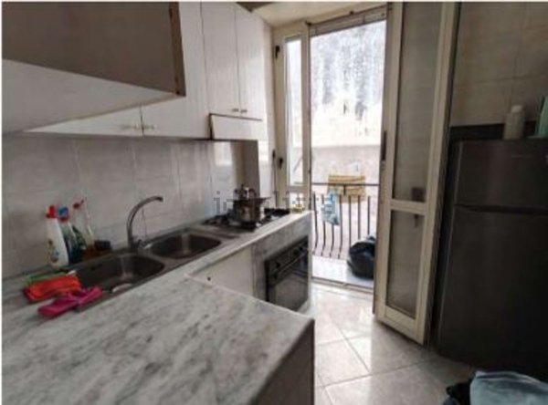 appartamento in vendita a Napoli in zona San Ferdinando