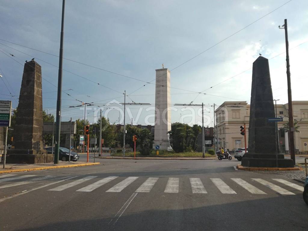 negozio in vendita a Napoli in zona Secondigliano