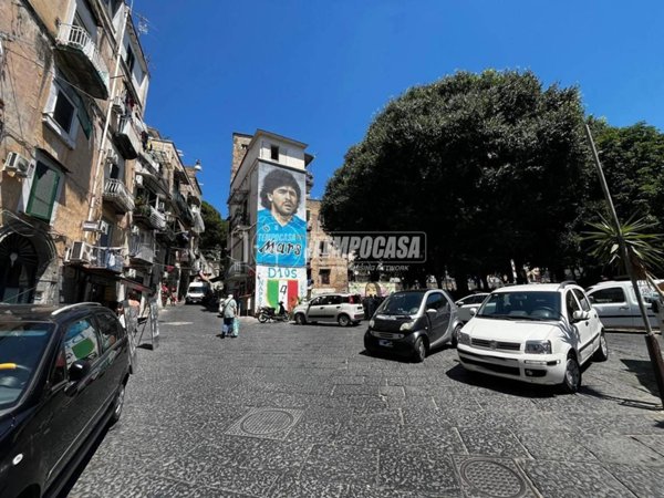 appartamento in vendita a Napoli in zona Stella