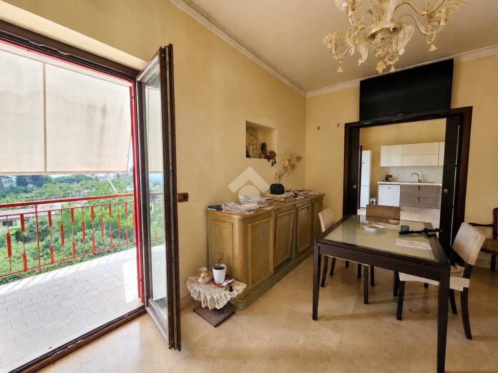 appartamento in vendita a Napoli in zona Camaldoli