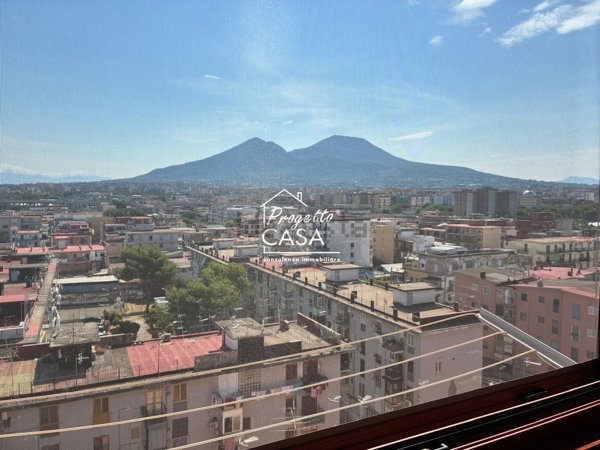 appartamento in vendita a Napoli in zona Barra