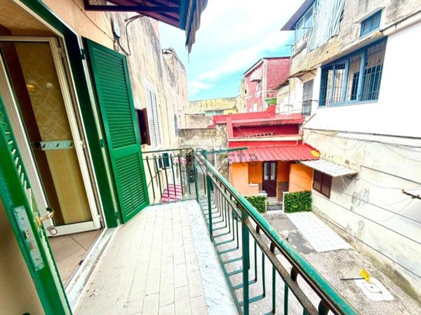 appartamento in vendita a Napoli in zona Miano