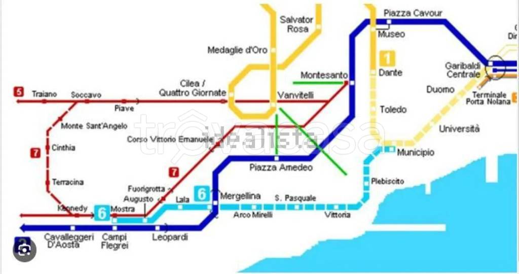 appartamento in vendita a Napoli in zona Chiaia